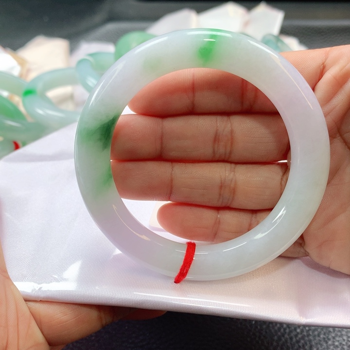 翡翠手镯未镶嵌54545454