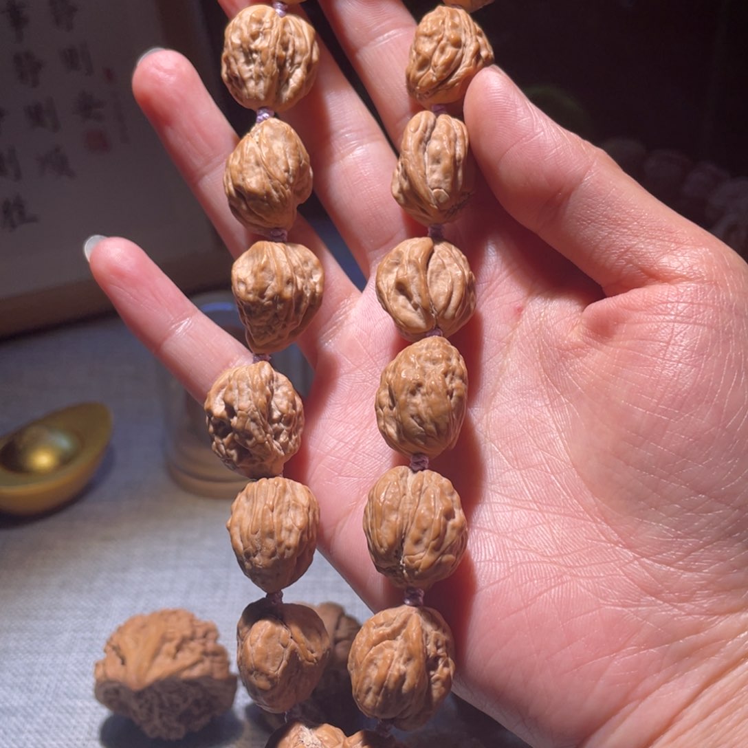 桃核把件开****?1.8白狮子异形