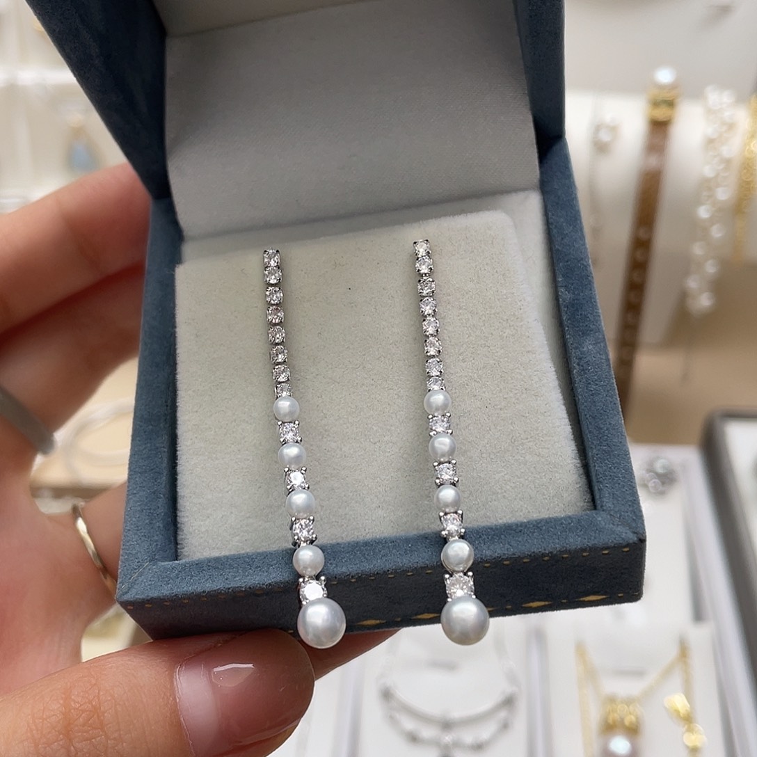 淡水珍珠合金耳饰