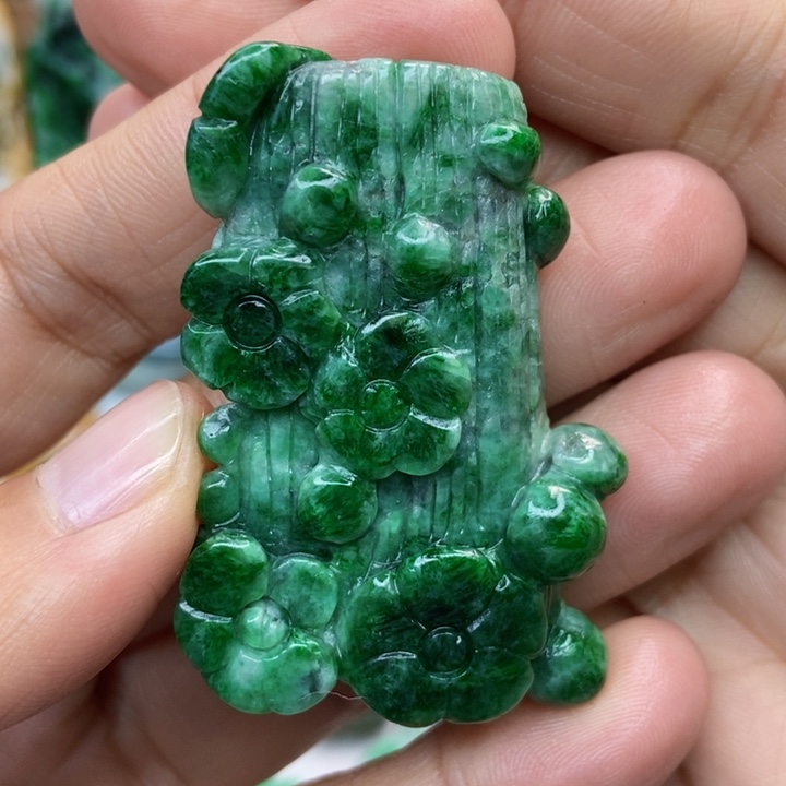 定制翡翠未镶嵌翡翠