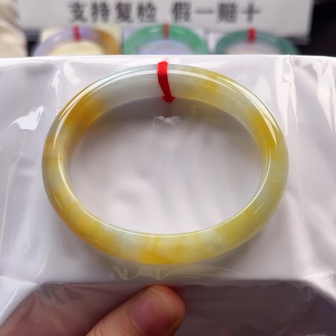 翡翠未镶嵌手镯（贵妃镯）8号链接