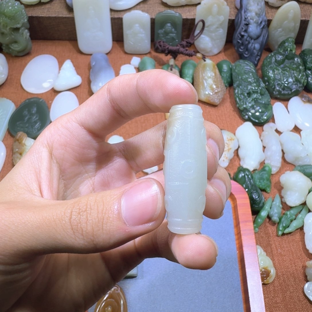 和田玉颈饰未镶嵌徐*飞