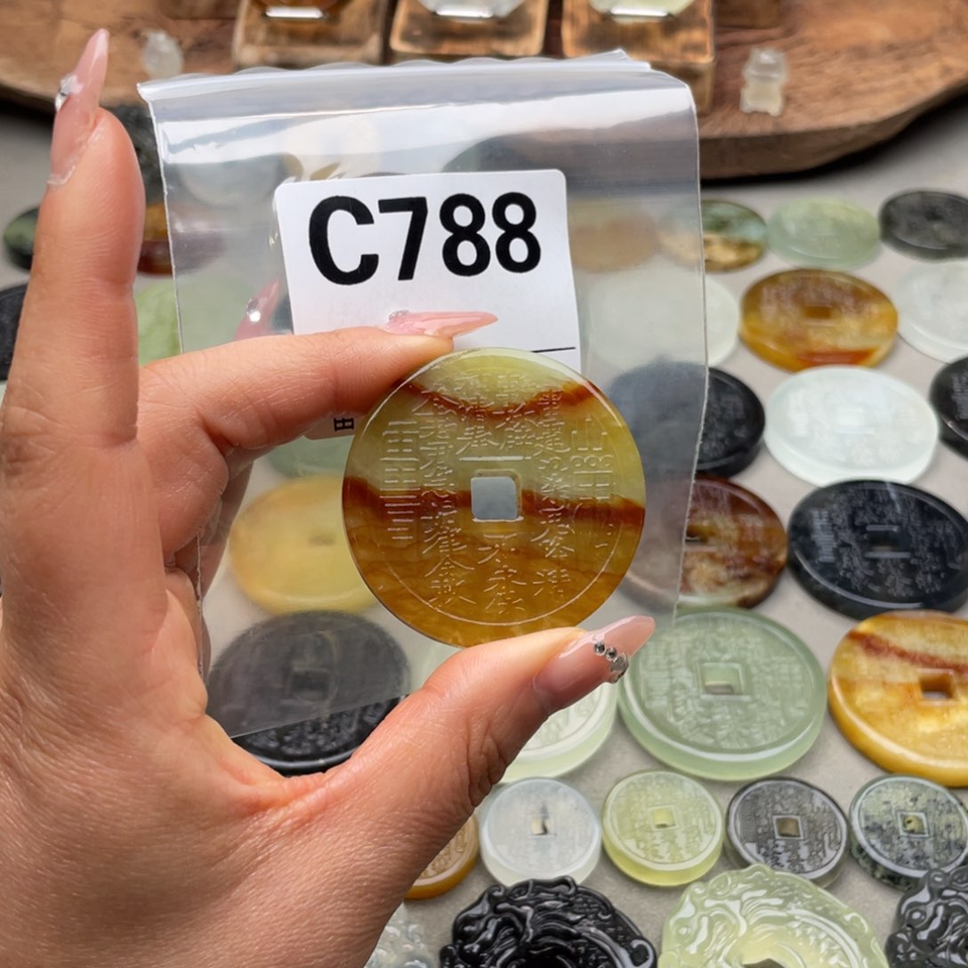 蛇纹石玉颈饰未镶嵌不****音