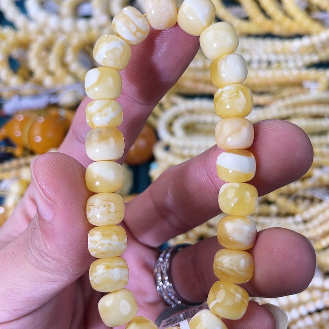 琥珀裸石未镶嵌DY241226B013