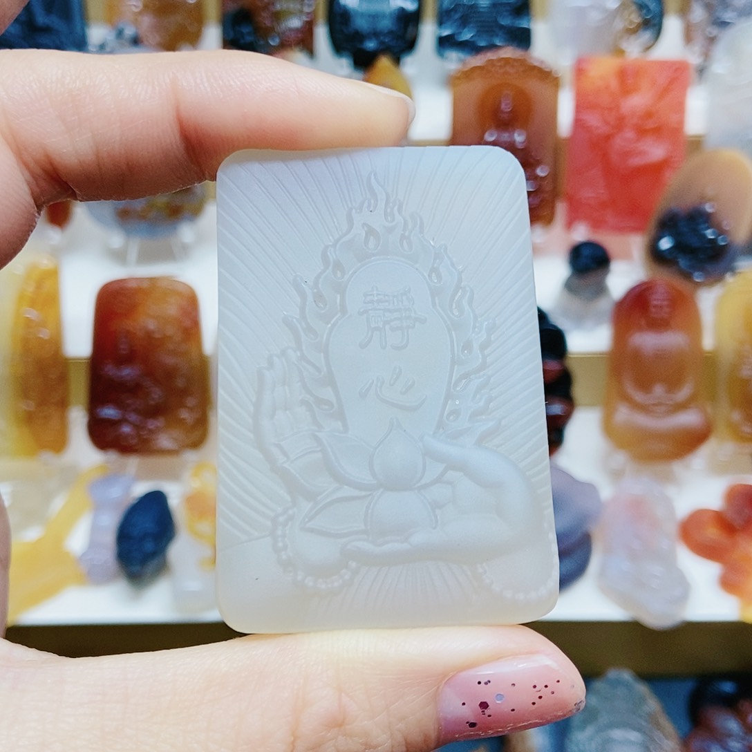 玛瑙/玉髓颈饰未镶嵌