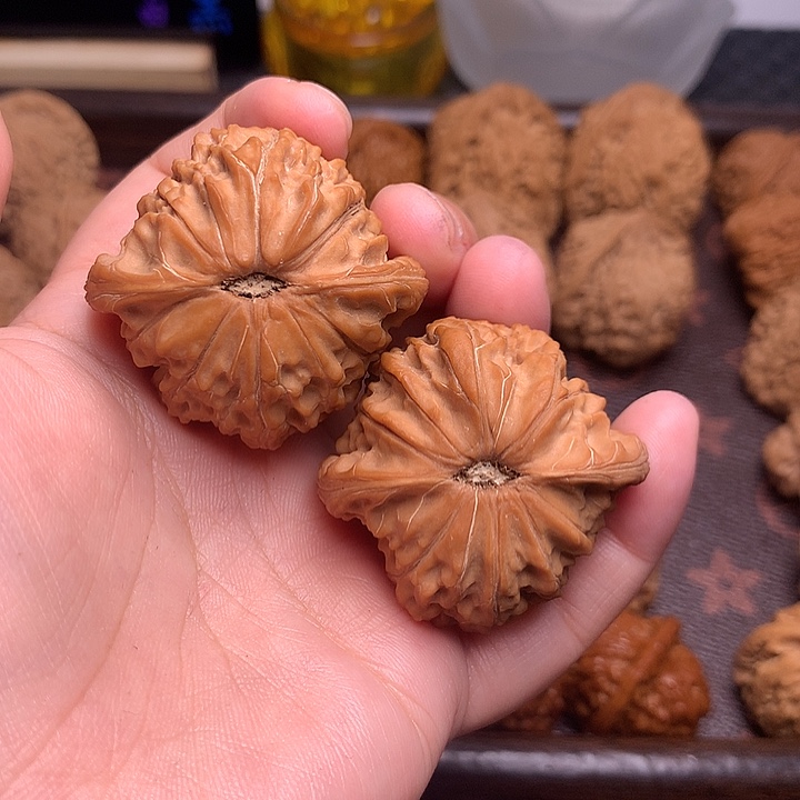 鸿***晓吊坠文玩核桃磨盘40尺正磨