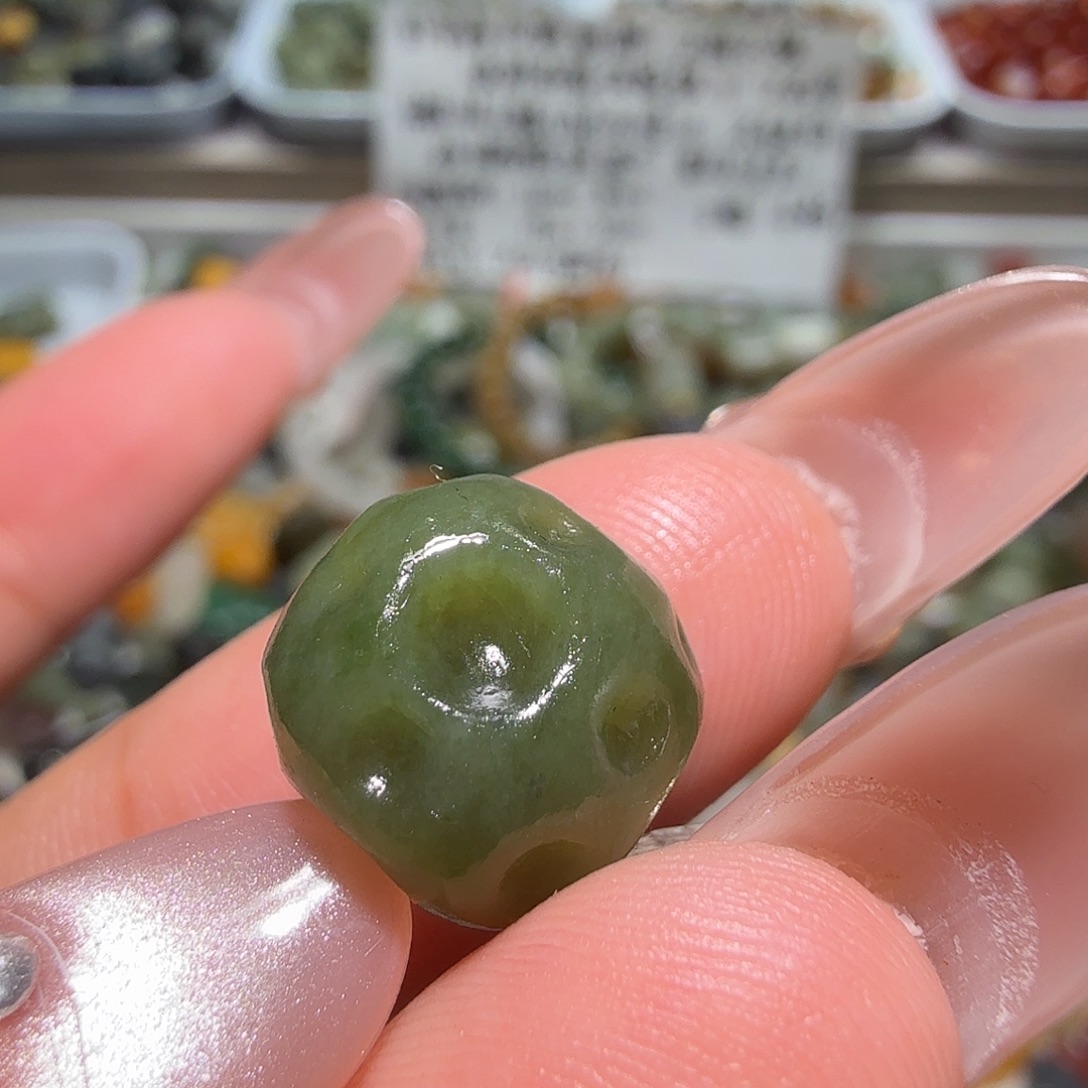 和田玉未镶嵌珠宝奇石