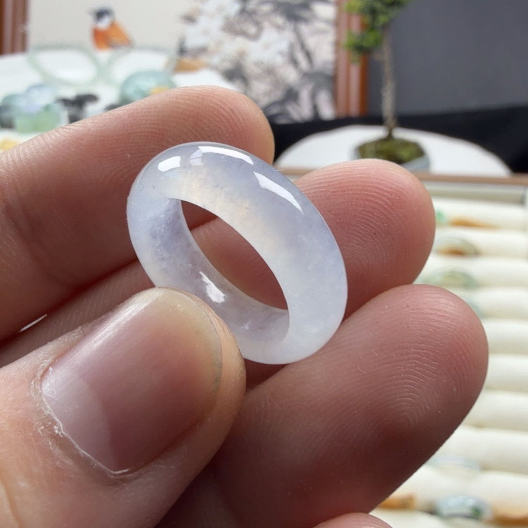 翡翠未镶嵌戒指炸光白冰9码