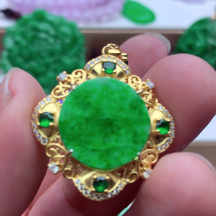 翡翠未镶嵌吊坠(不含链)