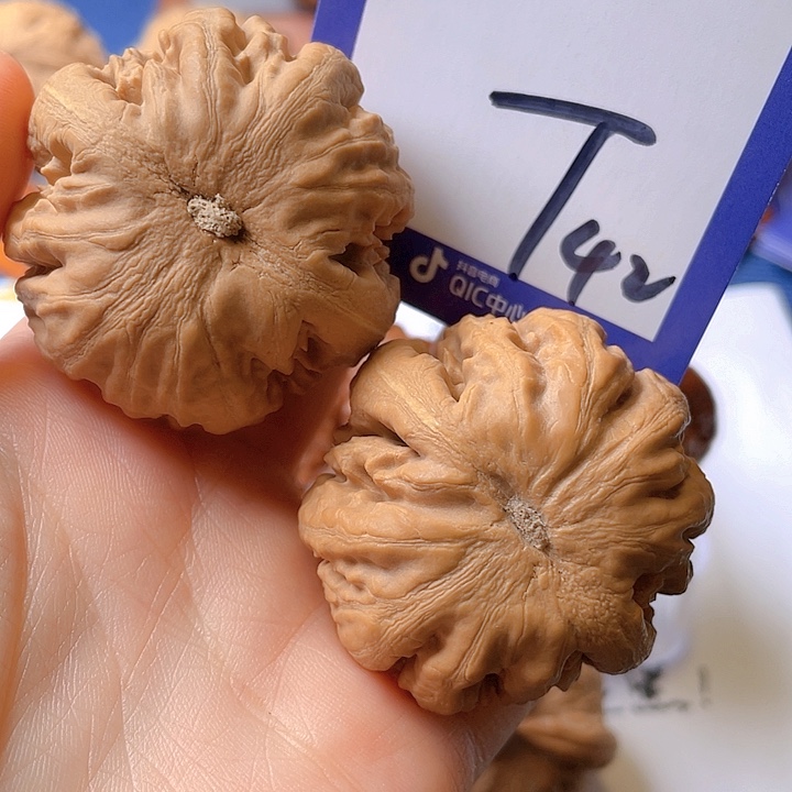 文玩核桃把件风**吹文玩核桃42