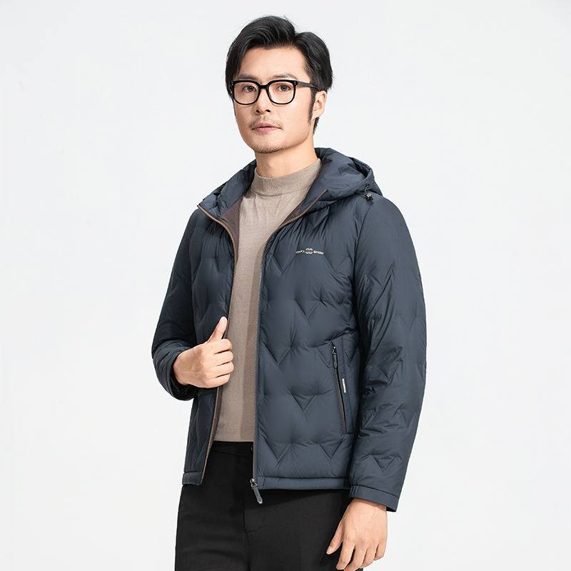 皮尔卡丹 设计款短款连帽轻薄保暖羽绒服时尚休闲外套秋冬新款