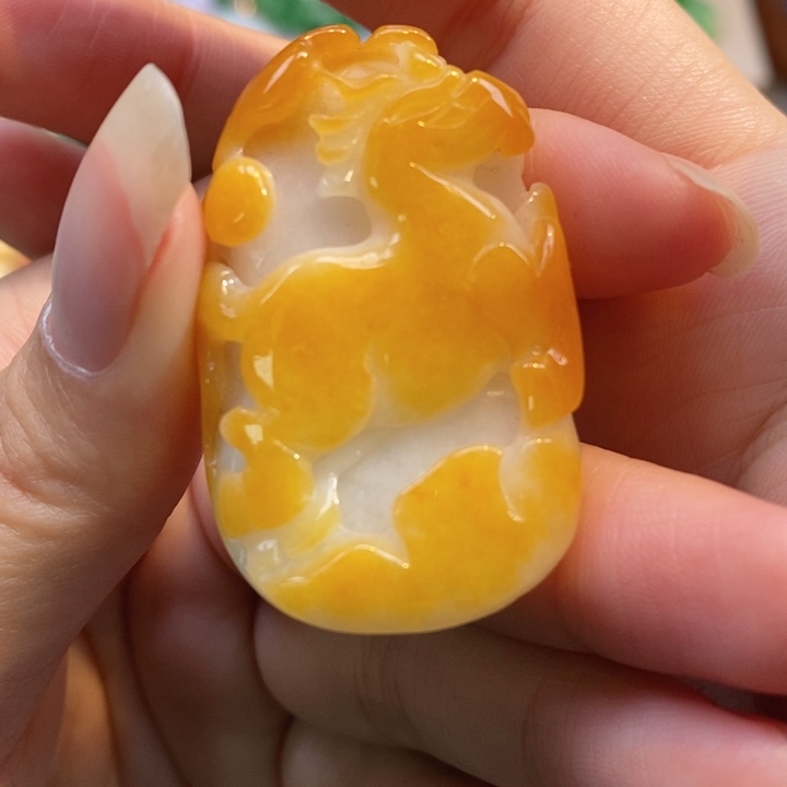 颈饰未镶嵌翡翠吊坠
