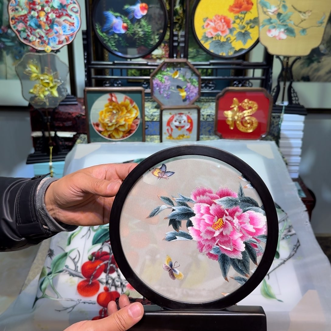 刺绣刺绣工艺精湛