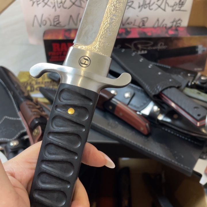 清仓处理大马龙凤    