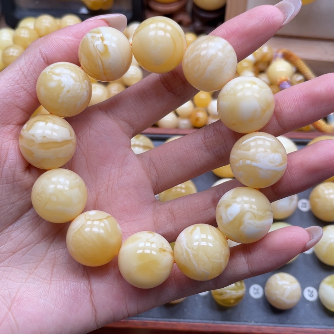 未镶嵌琥珀珠宝奇石