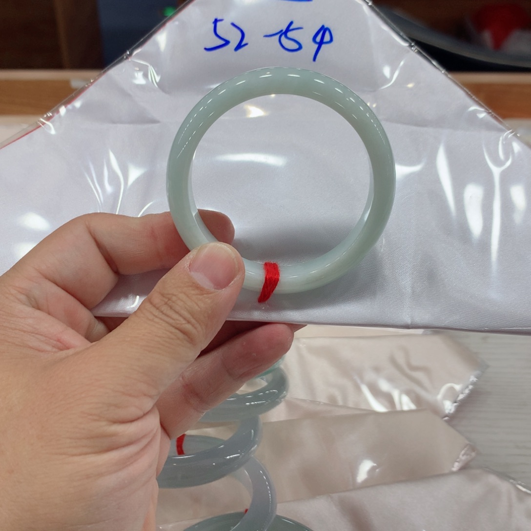 翡翠手镯未镶嵌买断