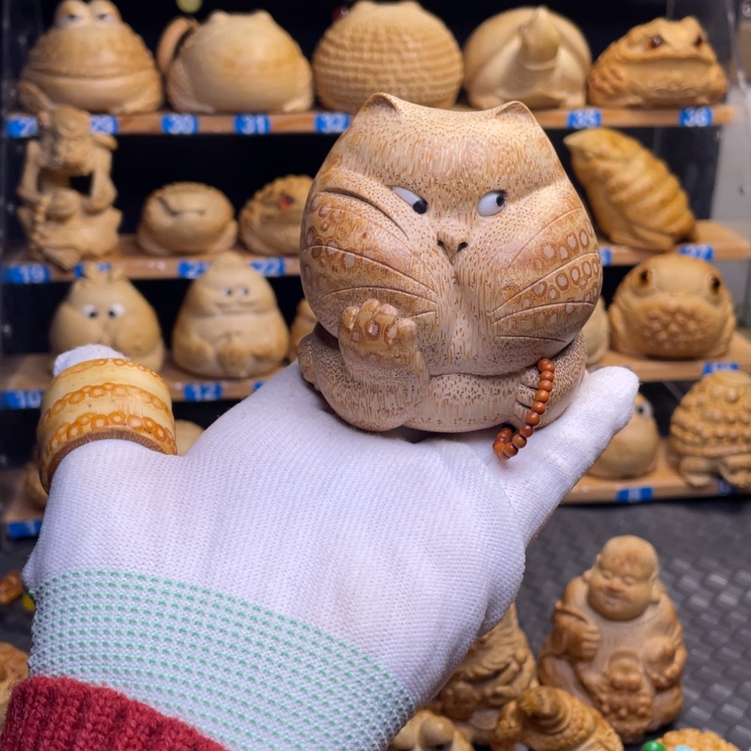 香榧木竹根雕招财猫手把件