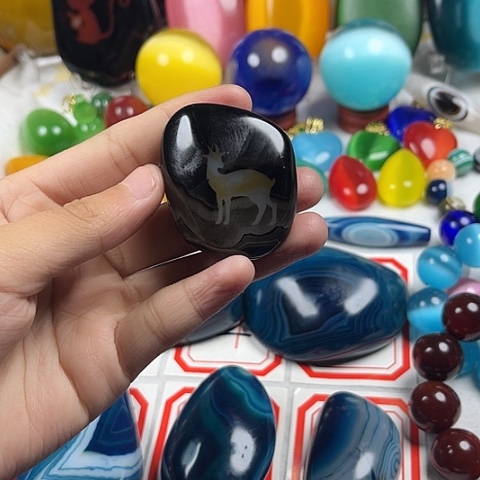 玛瑙/玉髓耳钉未镶嵌