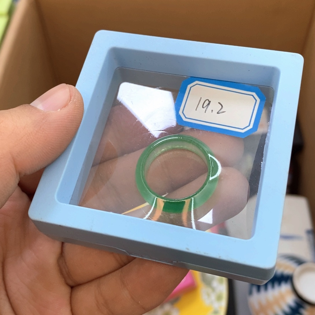 瓷片哈哈哈恍恍惚惚