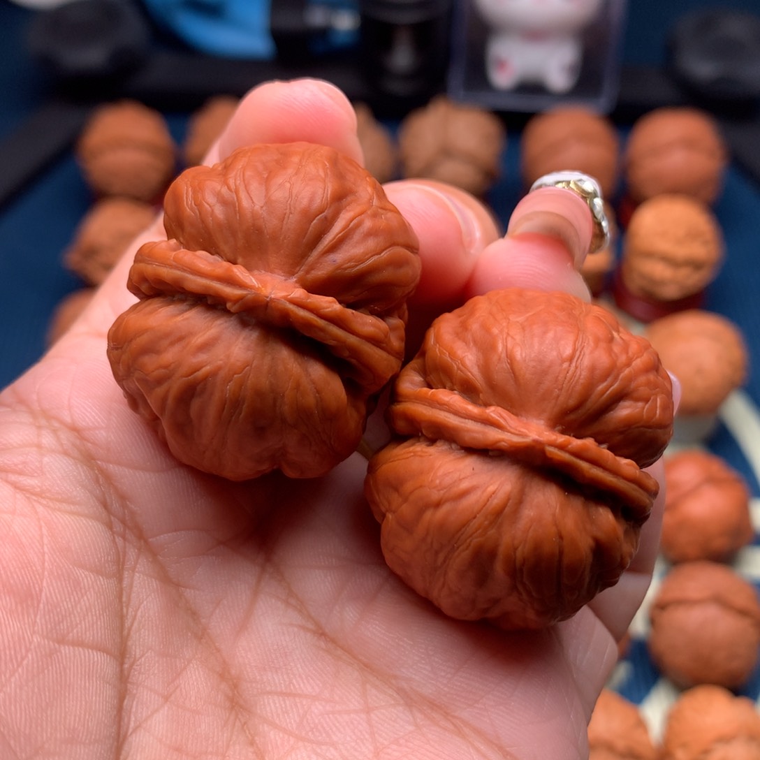 文玩核桃把件鸿运当头