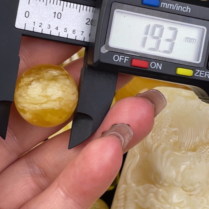 琥珀未镶嵌裸石微瑕677