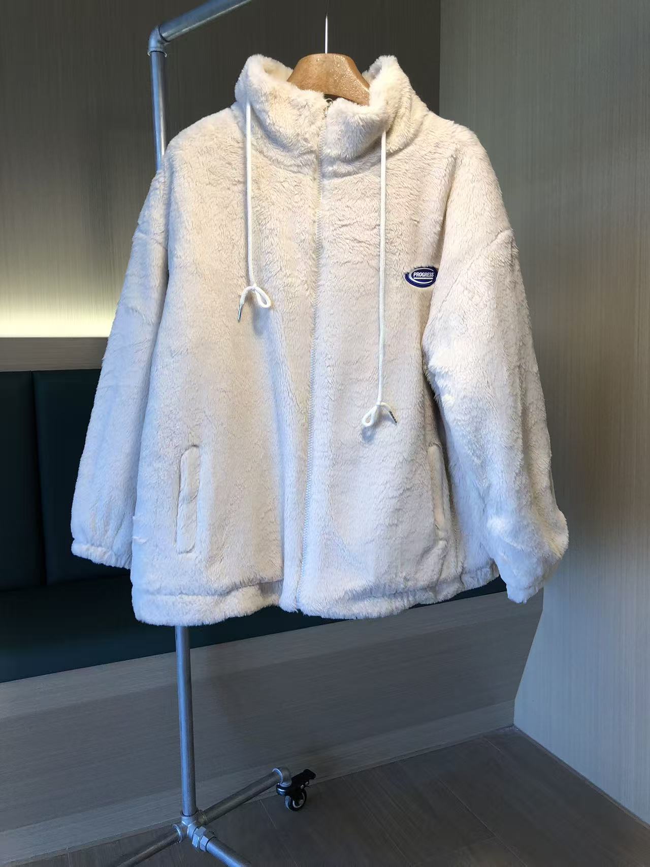 女长袖刺绣立领常规保暖棉服棉衣上衣冬装时尚洋气