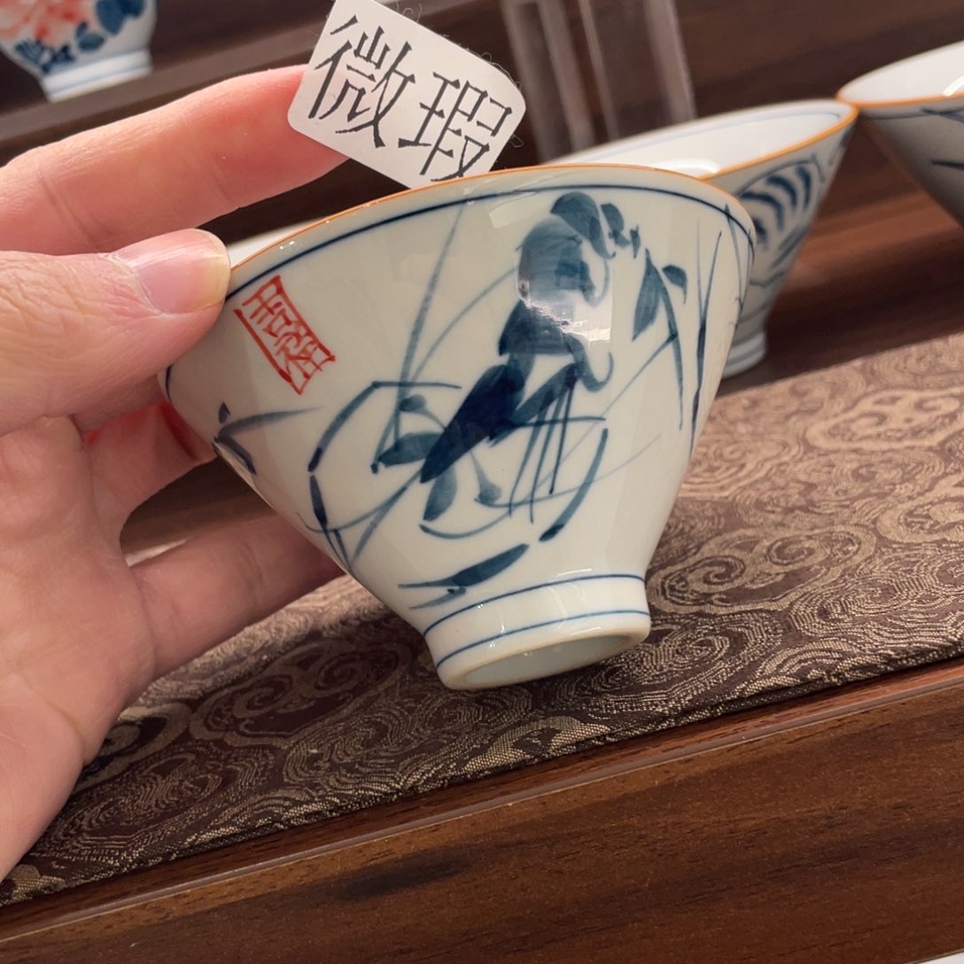 釉下手绘茶具微瑕