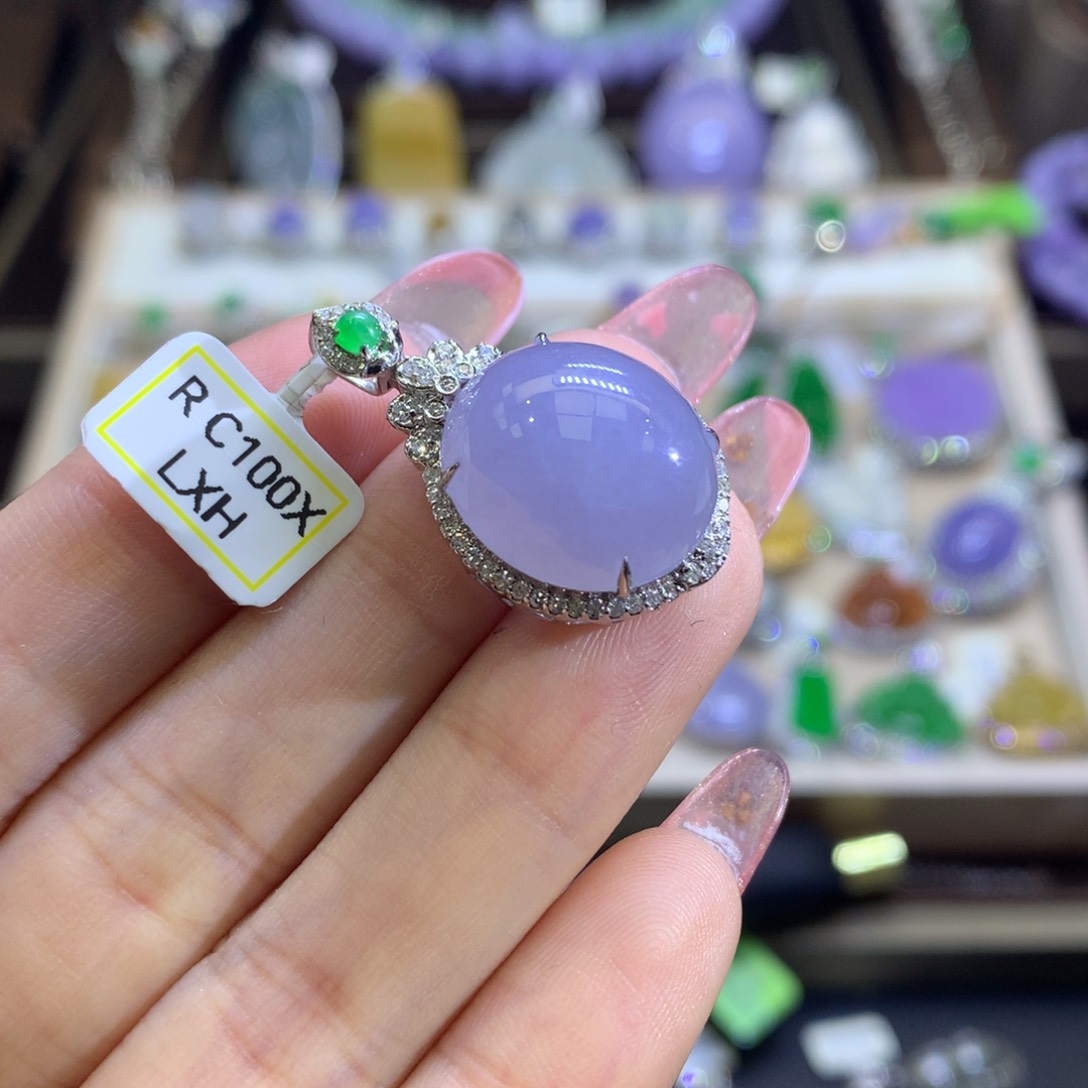 翡翠颈饰18K金镶嵌翡翠