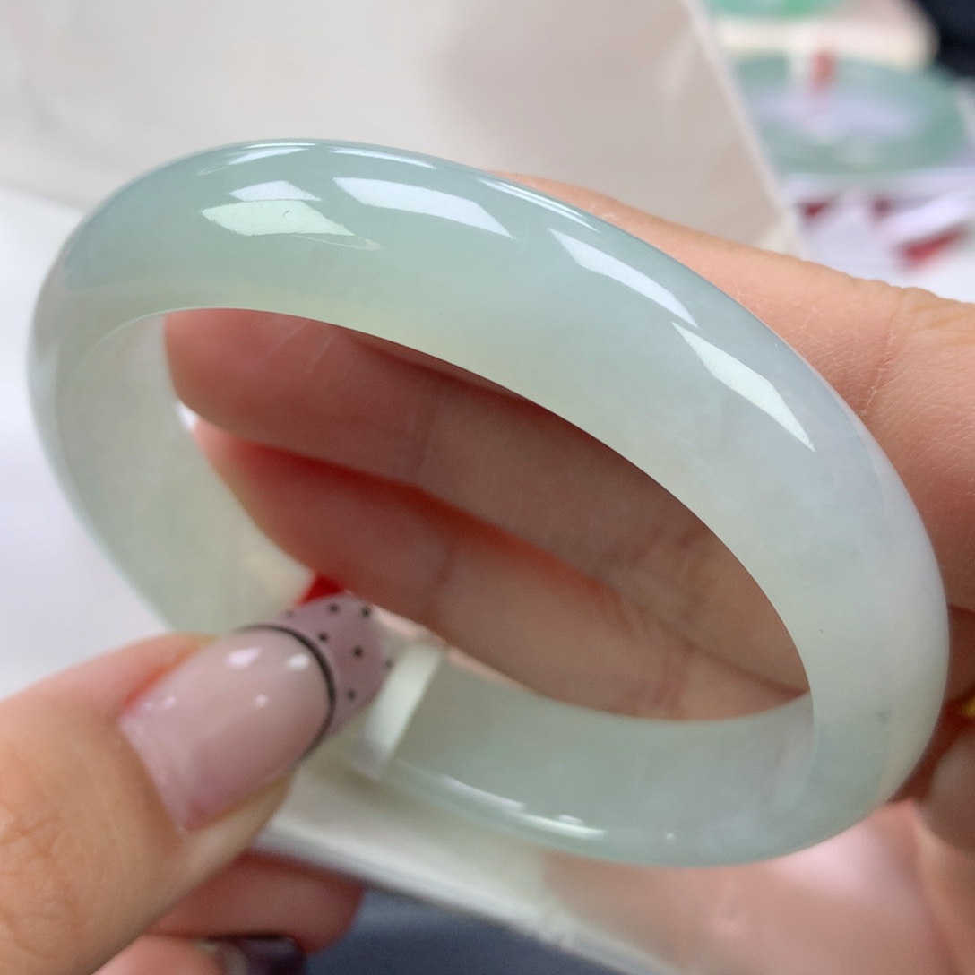 翡翠手镯未镶嵌55.6贵妃