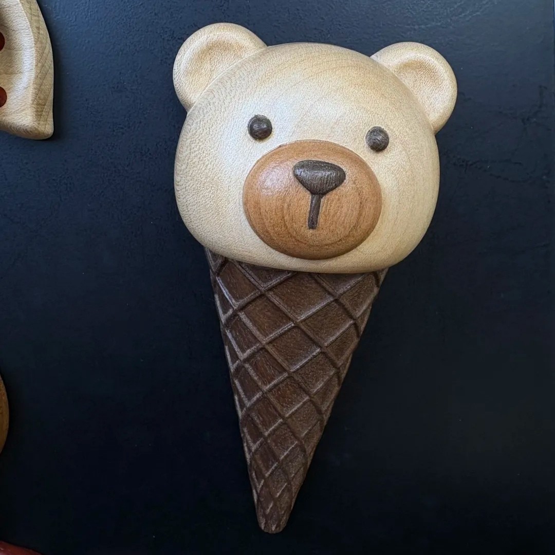 新款卡通黑胡桃小熊冰淇淋冰箱贴摆件