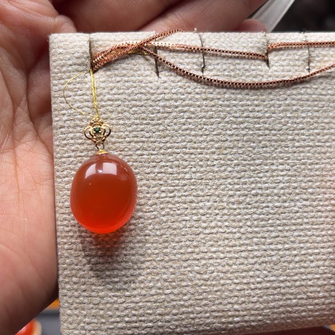 南红玛瑙吊坠(不含链)18K金镶嵌