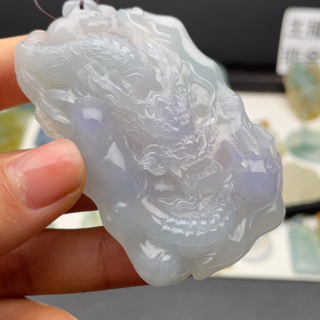定制翡翠未镶嵌龙牌