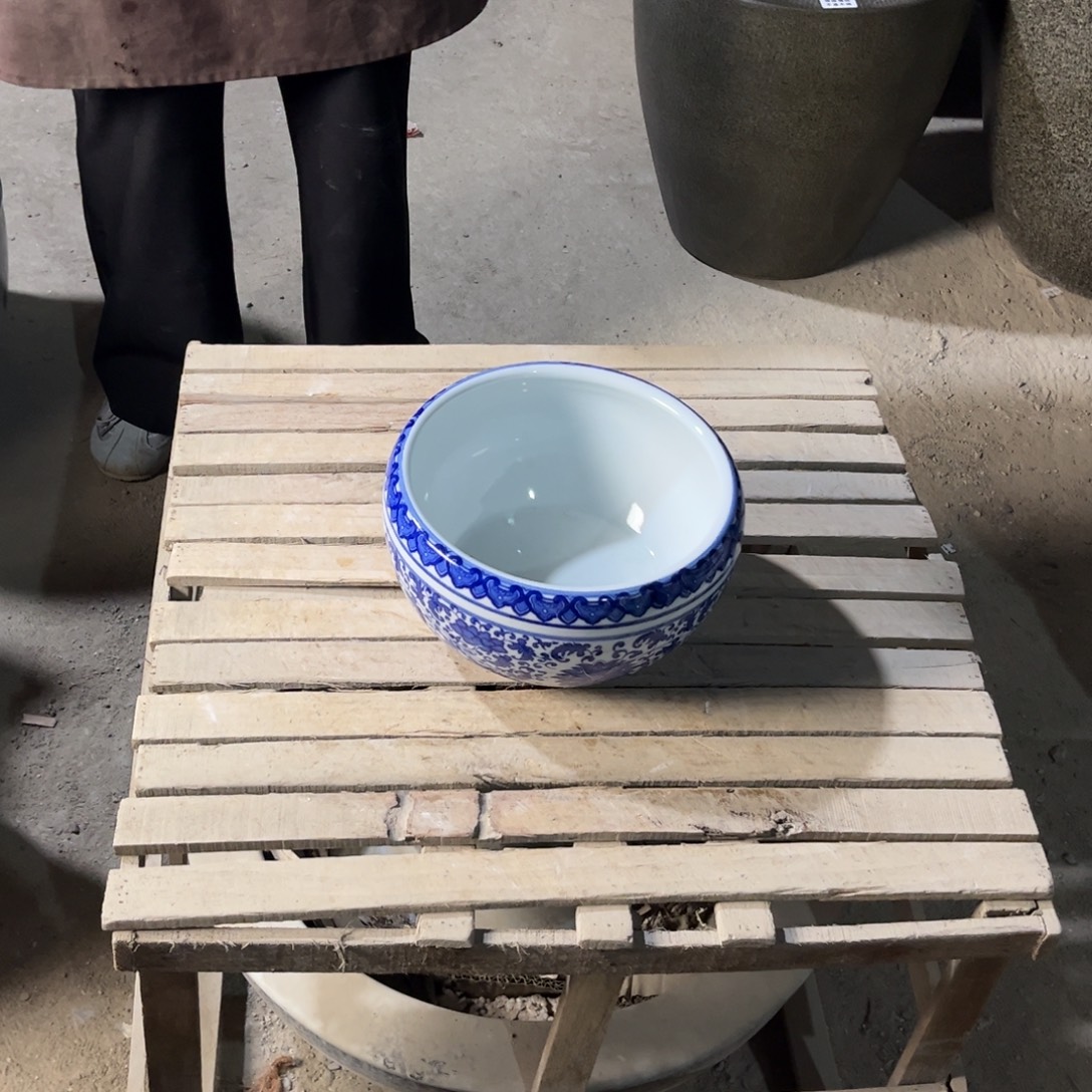 瓷片缠枝莲23.88888888
