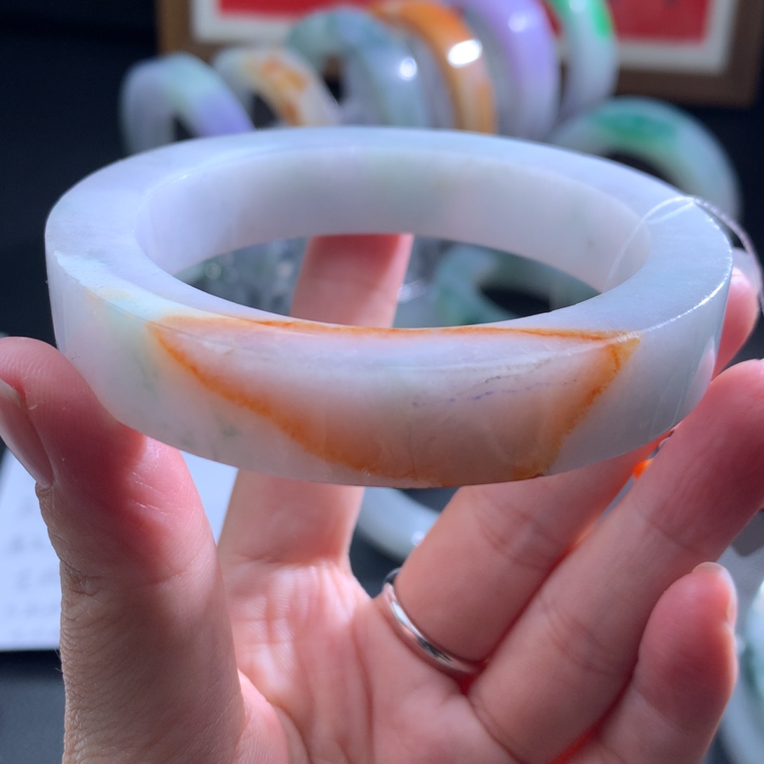 定制翡翠未镶嵌翡翠手镯