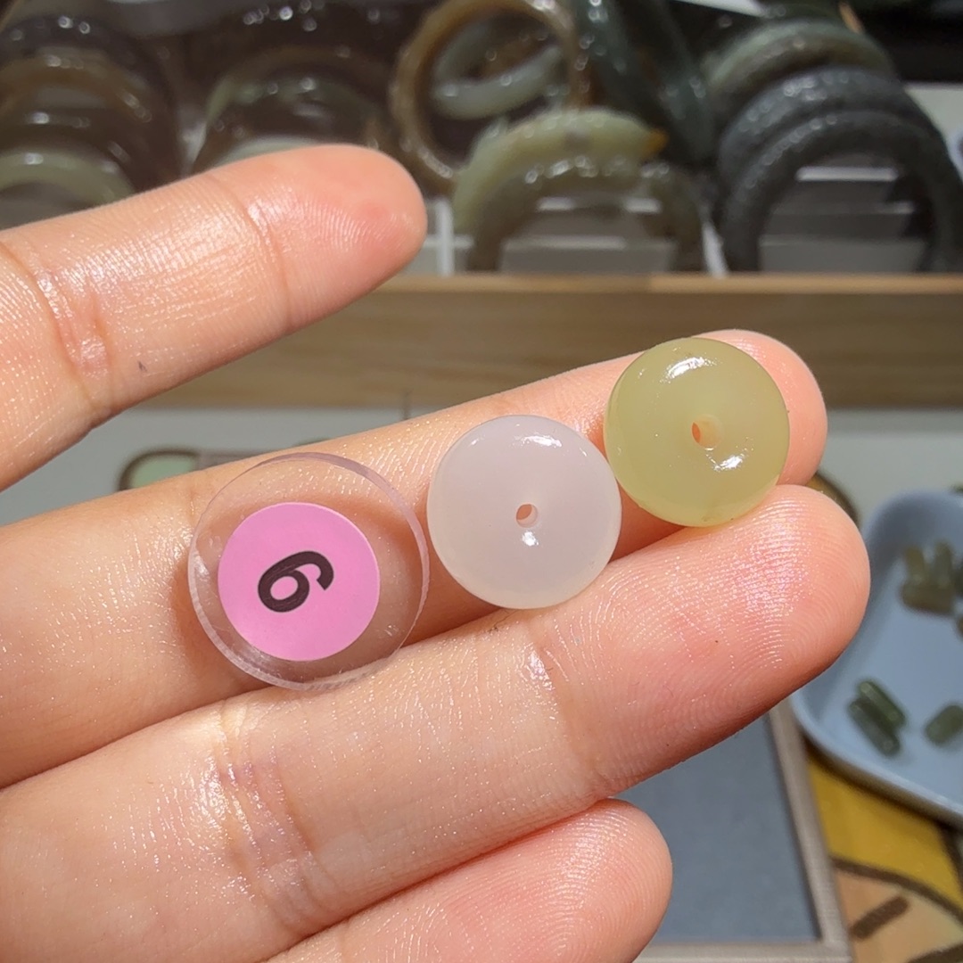 和田玉未镶嵌珠宝奇石