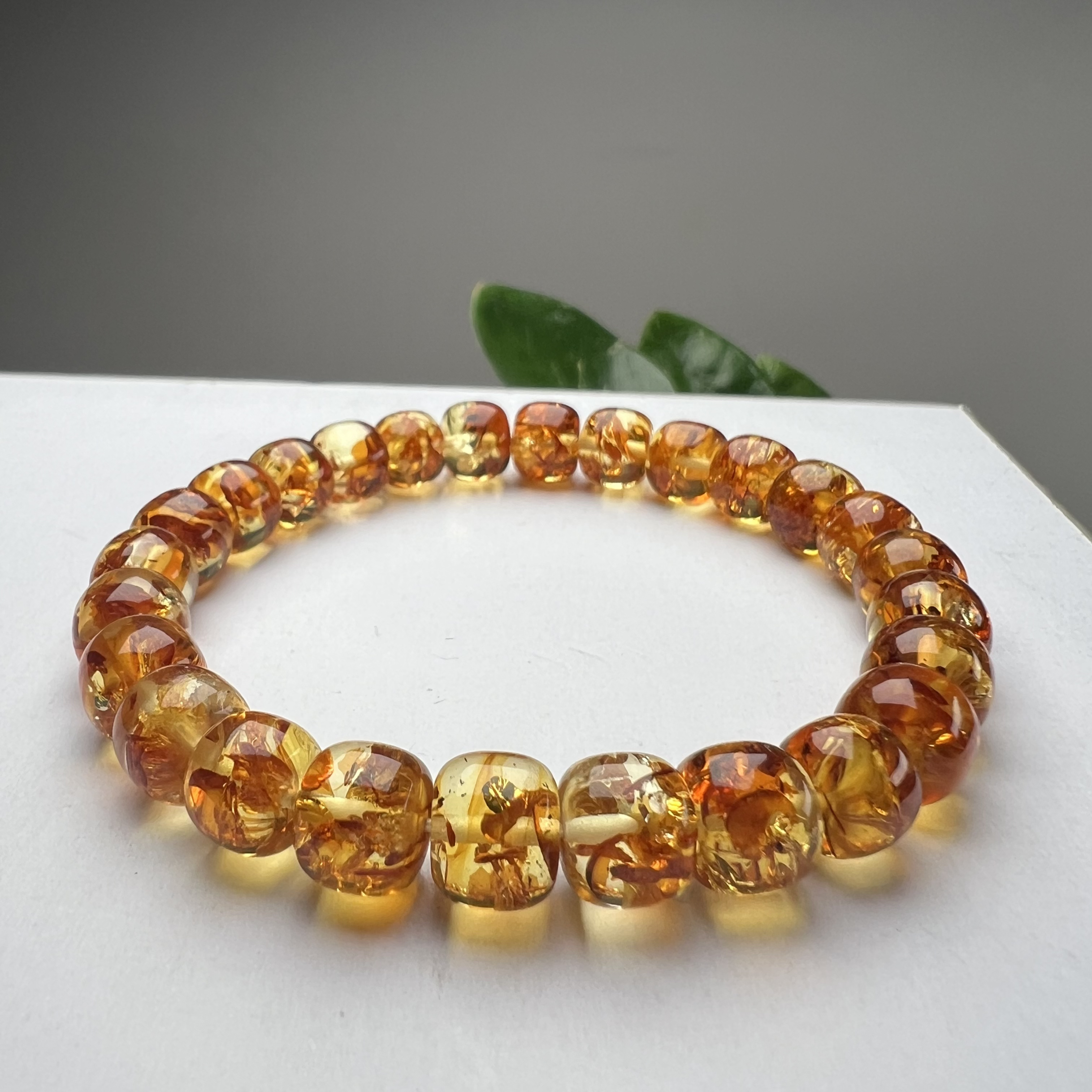 天然琥珀花珀精工老型手串，多样性发货只发其一尺寸：8mm+