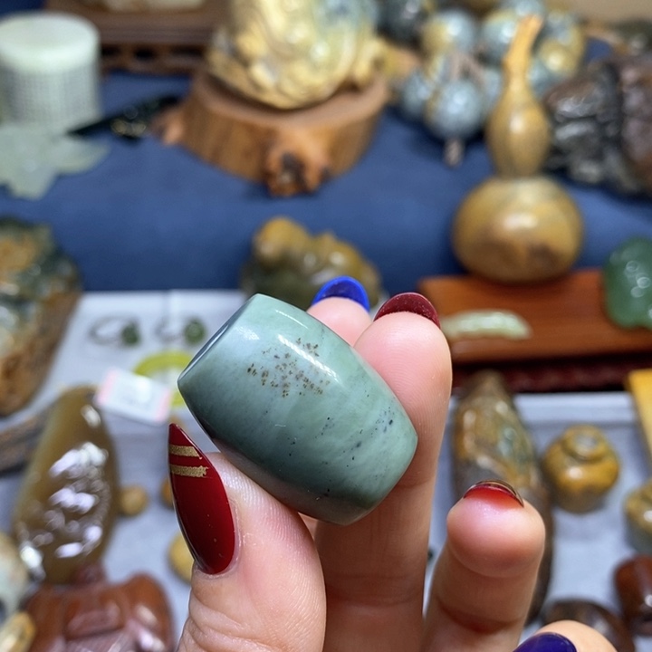 岫岩老玉（透闪石质玉）勒子未镶嵌