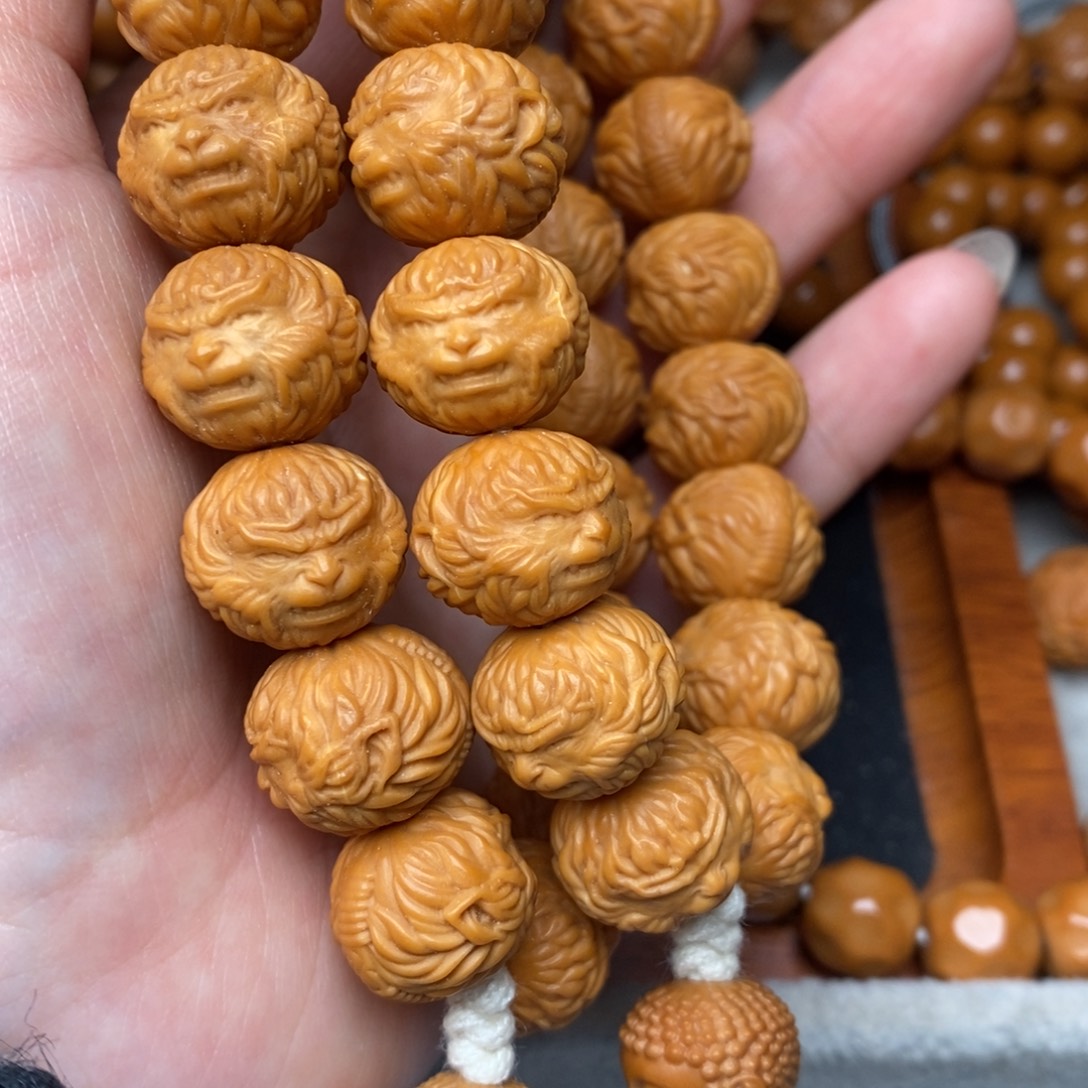 聂***生吊坠猴头核桃大圣15