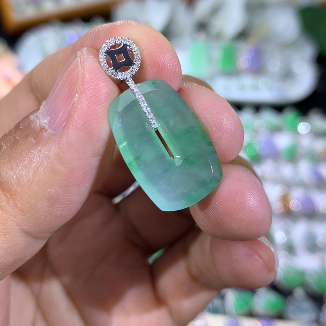 翡翠18K金镶嵌吊坠(不含链)