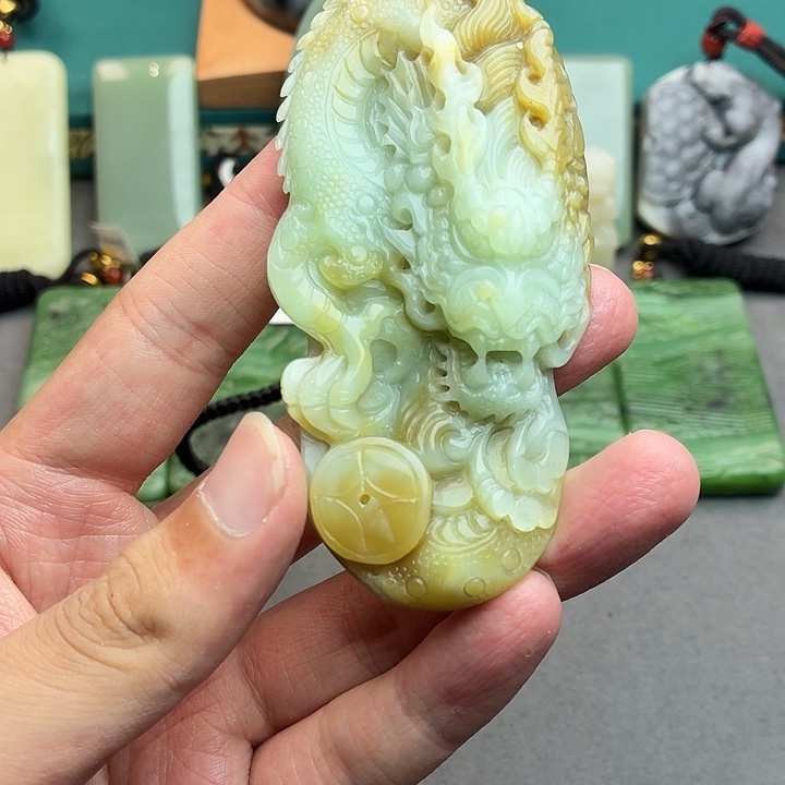 和田玉（糖玉）未镶嵌颈饰