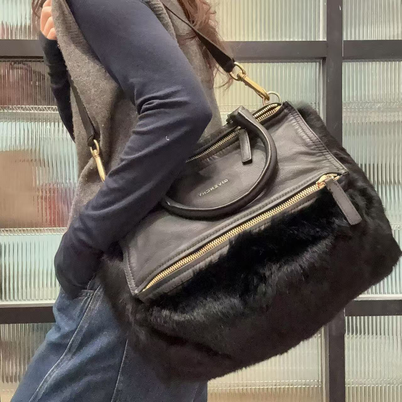 95新 Givenchy/纪梵希 【蕾】 03 0223 黑色潘多拉单肩包