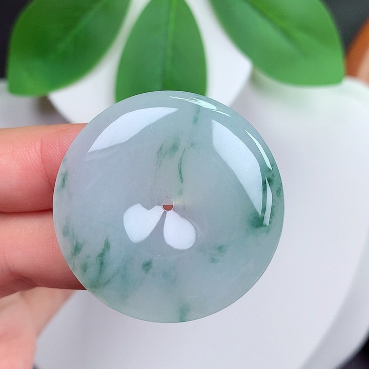 颈饰未镶嵌翡翠平安扣 35.6x5.9mm