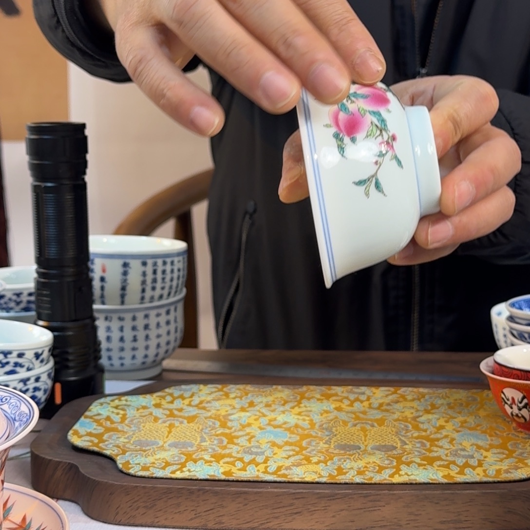 其他陶粉彩寿桃主人杯