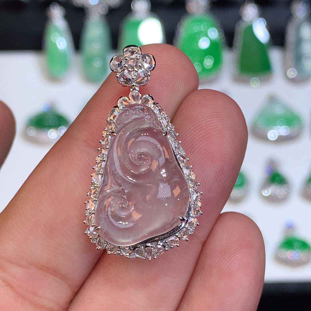 翡翠18K金镶嵌颈饰（收到货48小时鉴赏期）