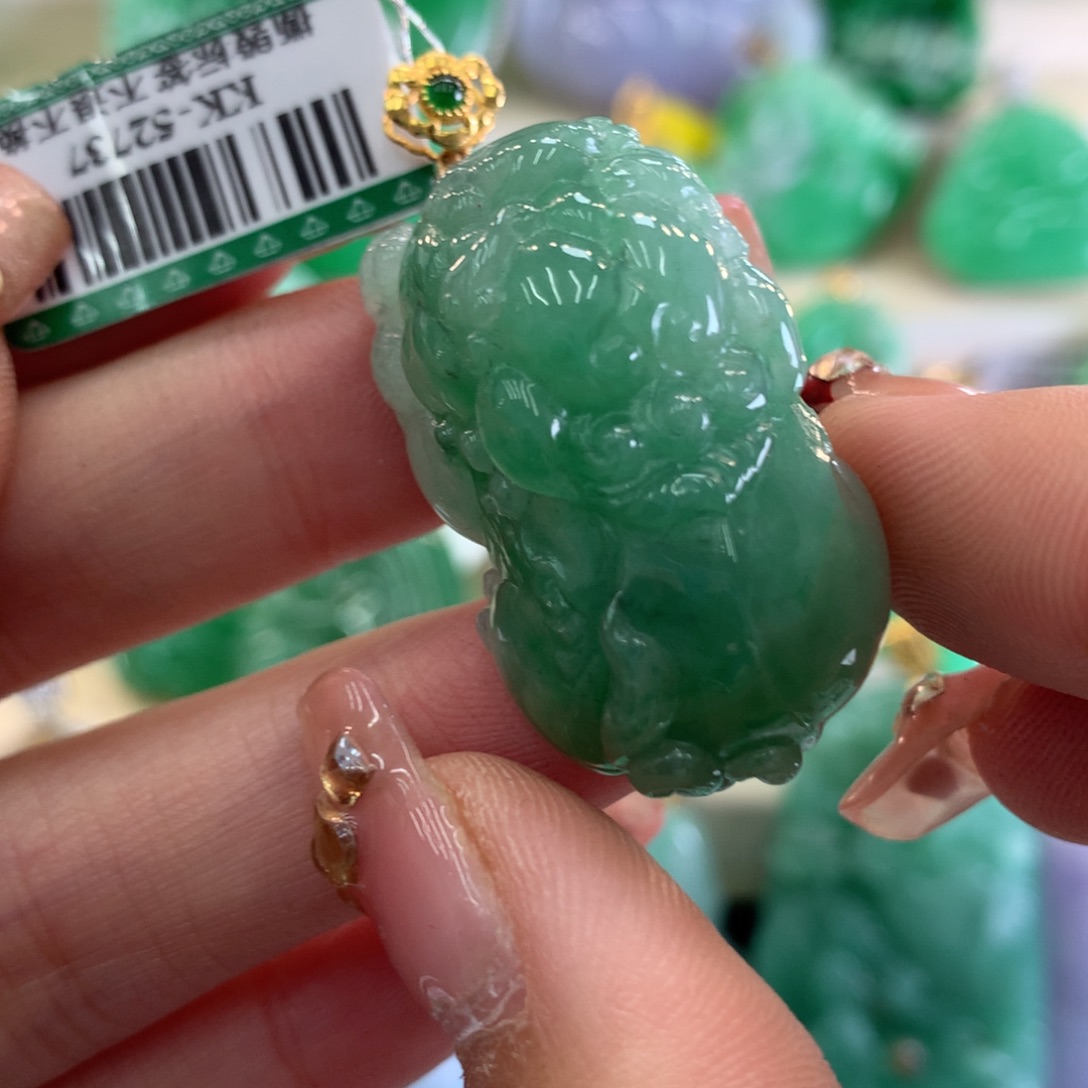 翡翠吊坠(不含链)18K金镶嵌