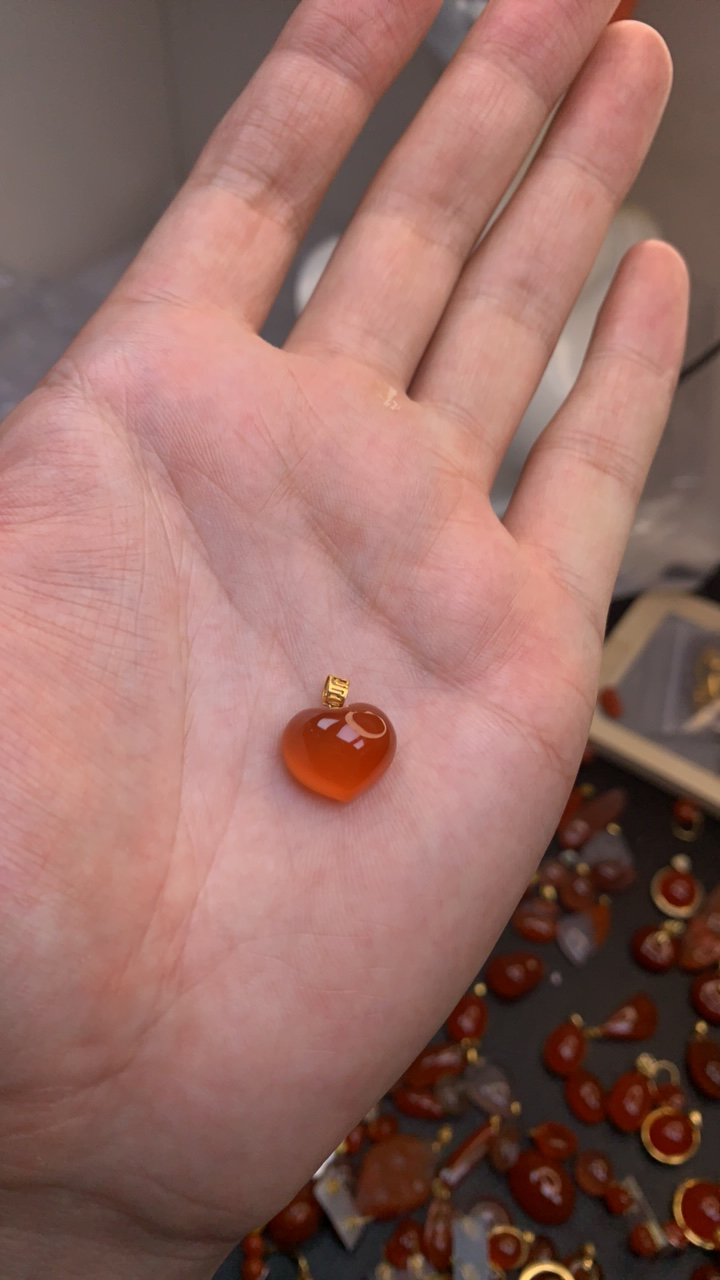 原矿南红樱桃红吊坠项链美女专属款挂坠精美镶嵌时尚