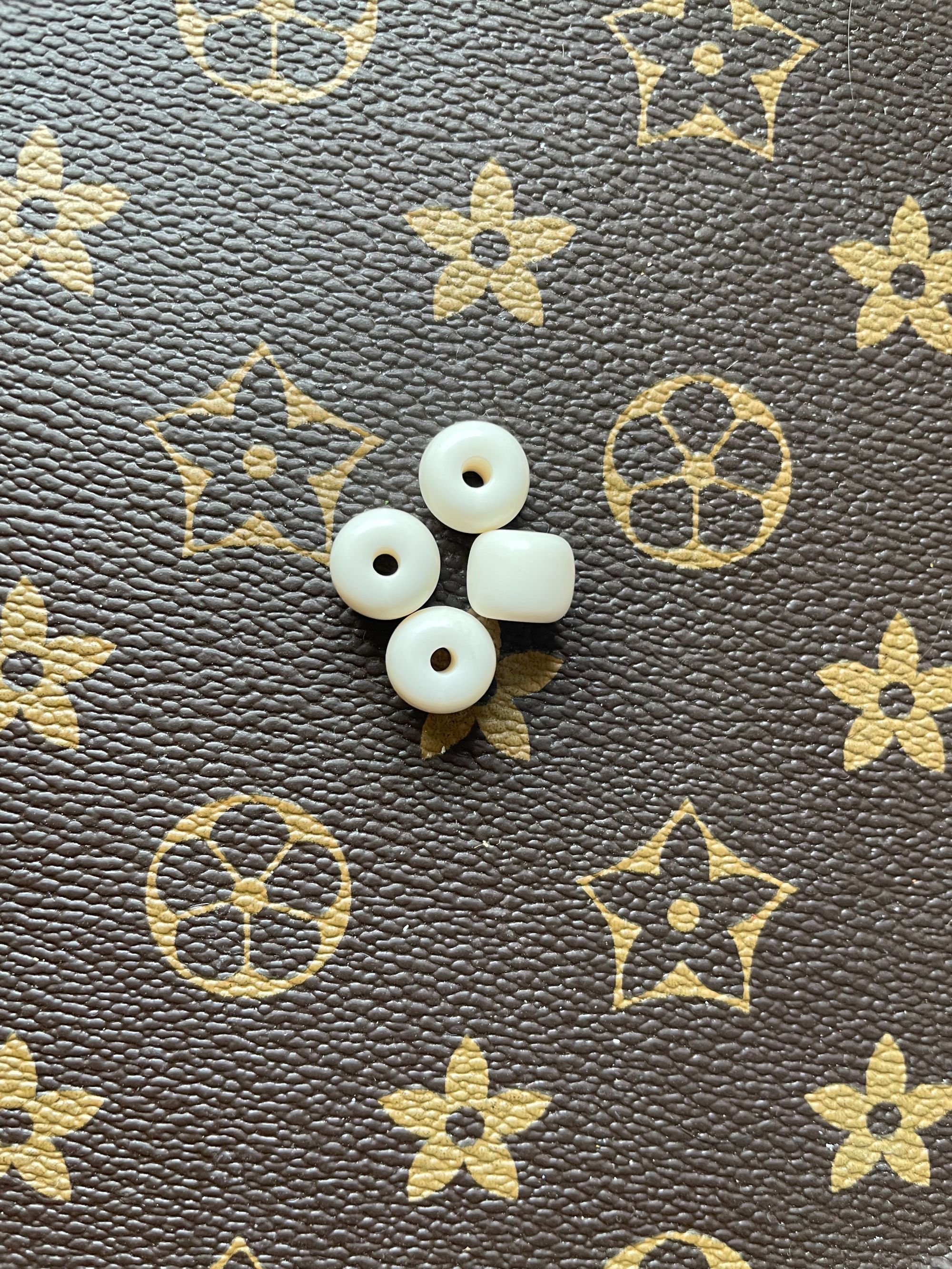 ZZ03长牙五哥++++++