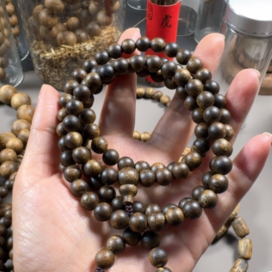 沉香手串缘*奇楠高油脂海南产区凹身品种31.3g