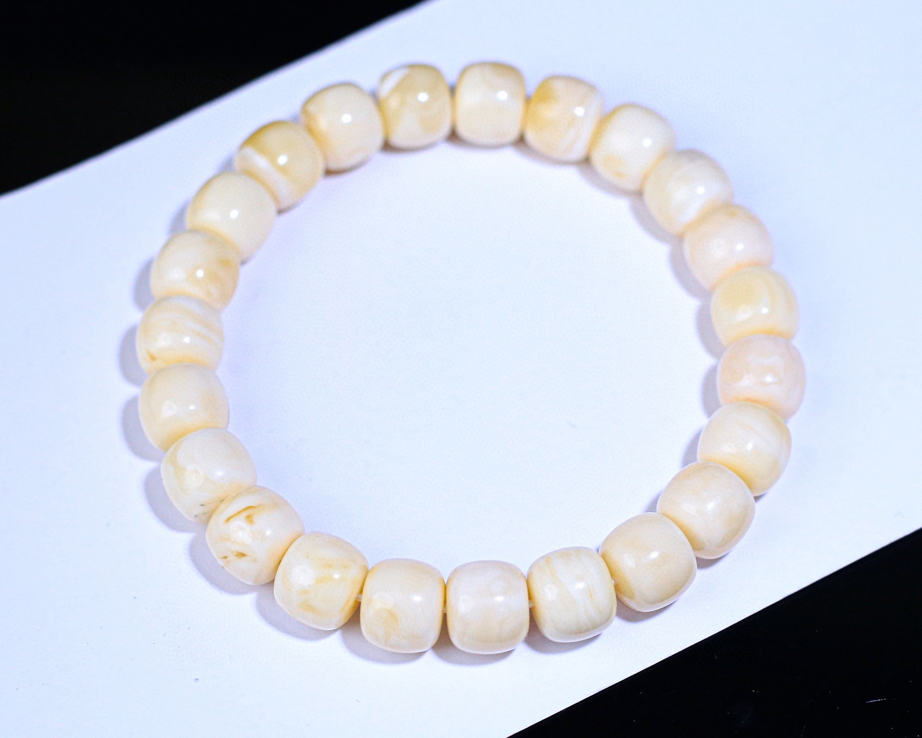 13.77琥珀蜜蜡白花蜡老型手串 花纹细腻， 10*8.8mm