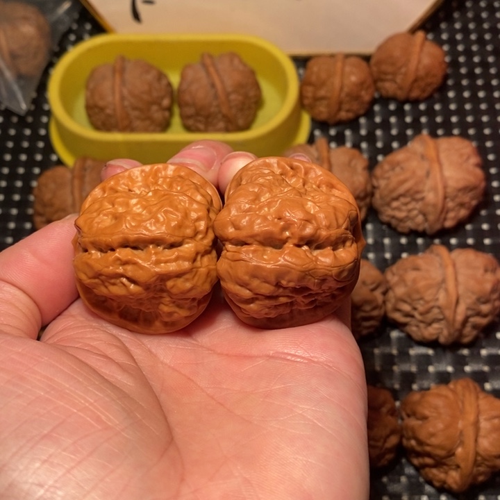 文玩核桃把件一线天开背大腿肌肉蛙